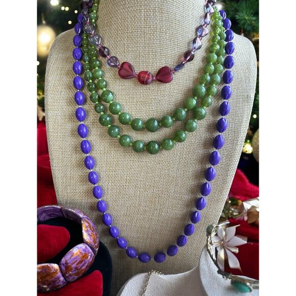 Shades of Green and Purple Jewelry Lots. Pre-Owned and Vintage. - Picture 6 of 16